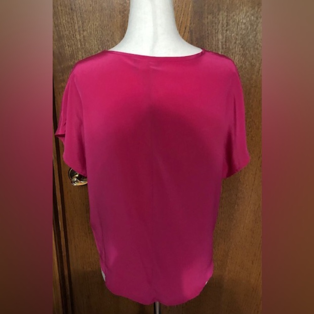 TWO (2) Lightweight Shell Tops - Picture 8 of 13